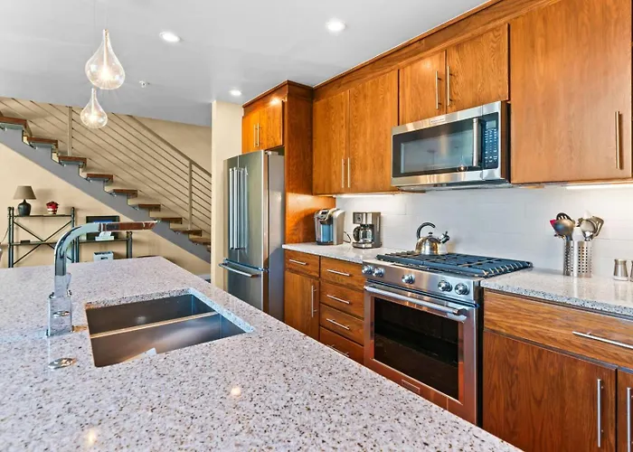 Rmr: The Town Square Loft In Downtown Jackson